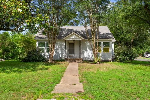 513 N Avenue F, Elgin, TX, 78621-2262 | Card Image