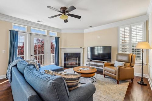 42572 Wildly Ter, ASHBURN, VA, 20148-4347 | Card Image