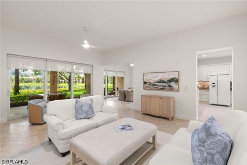 8-102-3053 Aviamar Cir, NAPLES, FL, 34114-9645 | Card Image