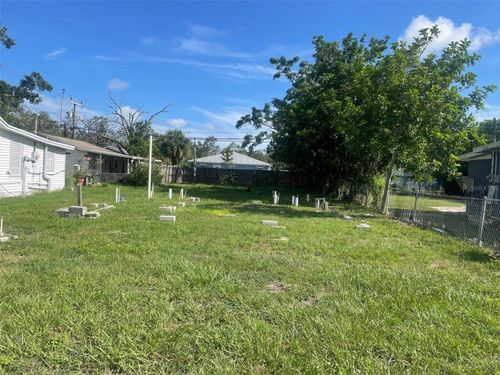 3935 56th Ave N, ST PETERSBURG, FL, 33714-1735 | Card Image