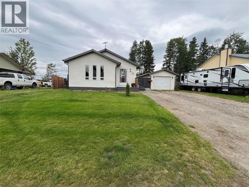 111 Birch Ave, Tumbler Ridge, BC, V0C2W0 | Card Image