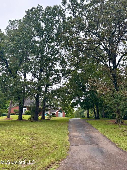 125 Rosebud Trl, Mendenhall, MS, 39114-5132 | Card Image