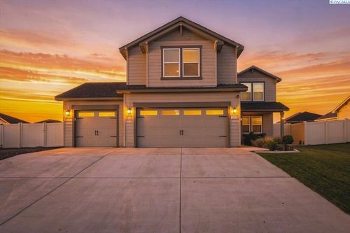3813 Road 80, Pasco, WA, 99301-1869 | Card Image