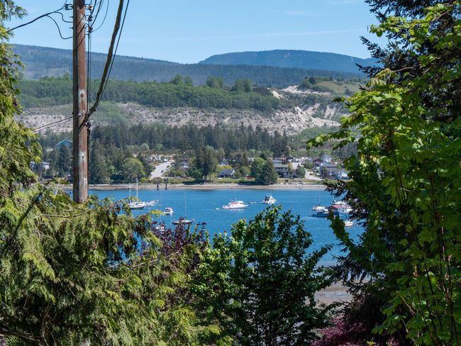 5908 Spray Street, House other with 4 bedrooms, 2 bathrooms and 8 parking in Sechelt BC | Image 5