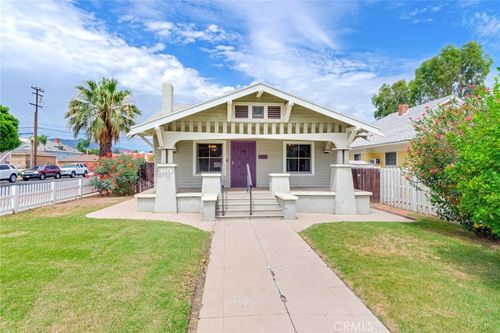 624 S Victoria, Corona, CA, 92879 | Card Image