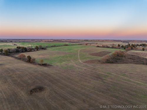 5 Ne 3rd St, Afton, OK, 74331-1800 | Card Image