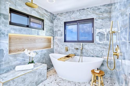 5333 Puahia Pl, Honolulu, HI, 96821-1543 | Card Image