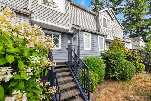 d-11708 Admiralty Way, Everett, WA, 98204-5910 | Card Image