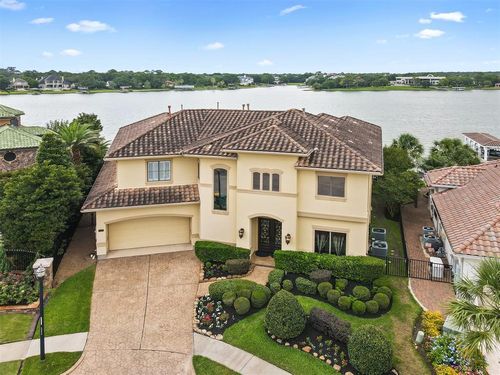 3045 S Island Dr, Seabrook, TX, 77586-1649 | Card Image