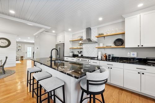 814-814 Main St, Winchester, MA, 01890-1934 | Card Image