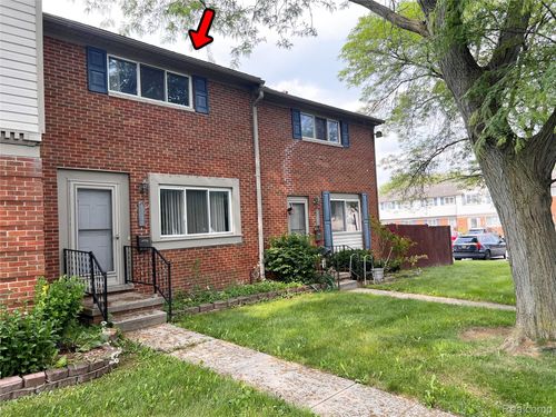 63-25731 Salem Ct, Roseville, MI, 48066 | Card Image