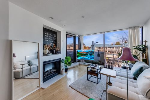 304-2525 Blenheim St, Vancouver, BC, V6K4W6 | Card Image