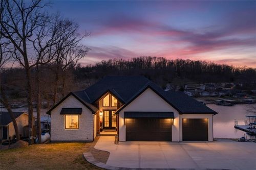 429 Sparkling Water Cir, Sunrise Beach, MO, 65079-5111 | Card Image