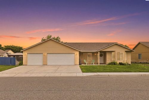 5315 Jackson, Pasco, WA, 99301 | Card Image