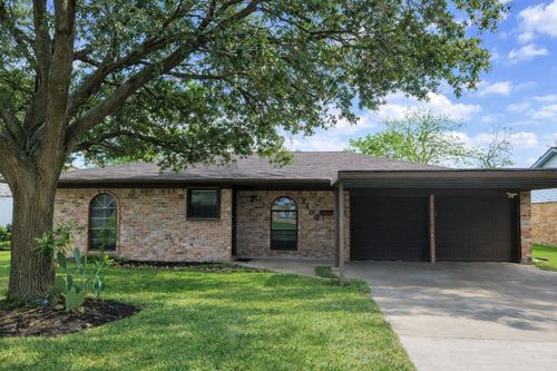 2806 Spa Dr, Deer Park, TX, 77536-6024 | Card Image