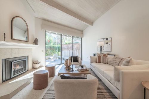 9542 Maple Ct, Carmel, CA, 93923-8543 | Card Image