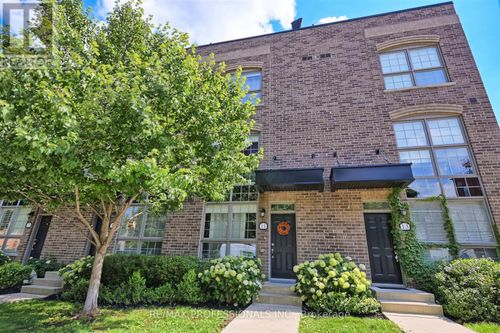 11 Powerhouse Street, Toronto (Dovercourt-Wallace Emerson-Junction), ON, M6H4K4 | Card Image