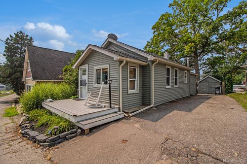 167 Bridge St, Lake Orion, MI, 48362-2302 | Card Image