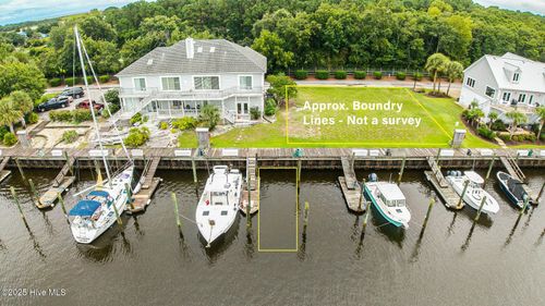 911 Radnor Rd, Wilmington, NC, 28409-4948 | Card Image