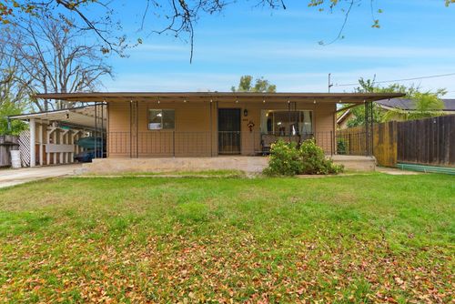 469 Pomegranate St, Woodlake, CA, 93286-1331 | Card Image