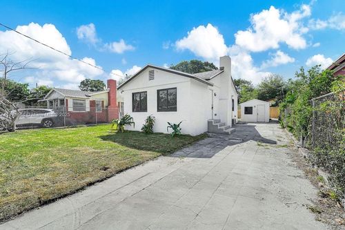 1-3040 Nw 13th Ave, Miami, FL, 33142-6102 | Card Image