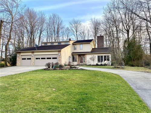 3889 Beechmont Oval, Orange Village, OH, 44022 | Card Image