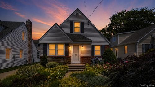 65 Stewart Ave, Hempstead, NY, 11550-2728 | Card Image