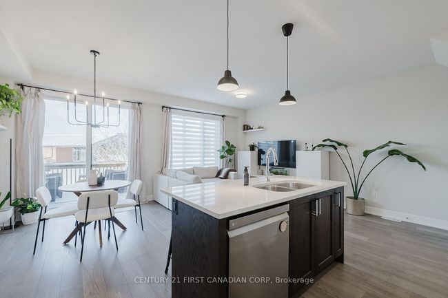 9 - 601 Lions Park Dr, Condo with 3 bedrooms, 4 bathrooms and 1 parking in Mount Brydges ON | Image 8