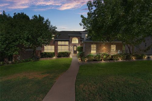 7500 Fireoak Dr, Austin, TX, 78759-6400 | Card Image
