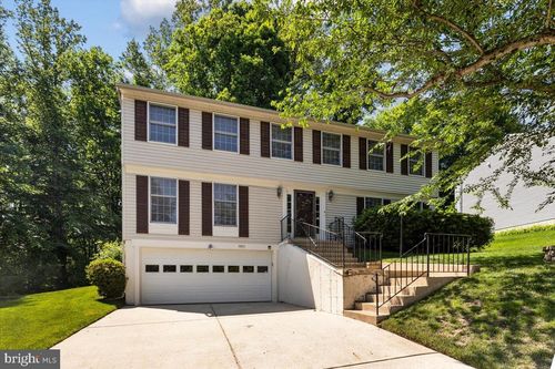 7805 Roundabout Way, SPRINGFIELD, VA, 22153-1830 | Card Image