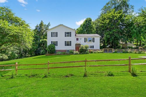 43 Overlook Dr, Rhinebeck, NY, 12572-1016 | Card Image