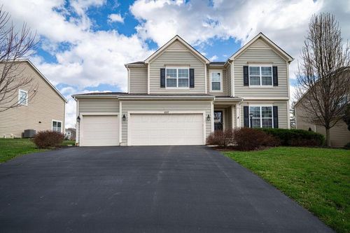 6207 Weeping Rock Dr, Lewis Center, OH, 43035-7577 | Card Image