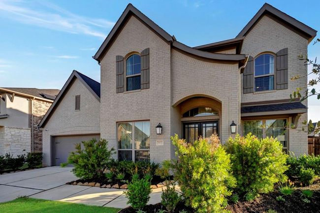 The architectural features of this Perry home have great curb appeal. | Image 5