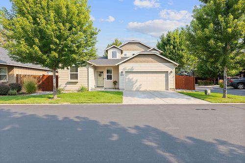 1602 W Hill Ave, Sisters, OR, 97759-3121 | Card Image