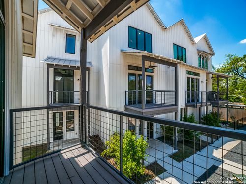 unit-400-1226 S Presa St, San Antonio, TX, 78210-1471 | Card Image