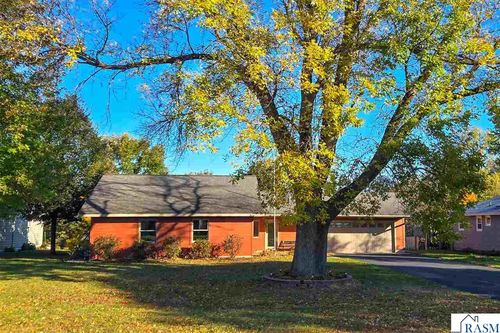 50 Skyline Dr, Mankato, MN, 56001-1925 | Card Image