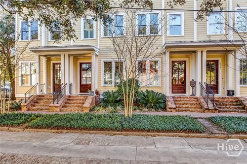 712 Tattnall St, Savannah, GA, 31401-5542 | Card Image