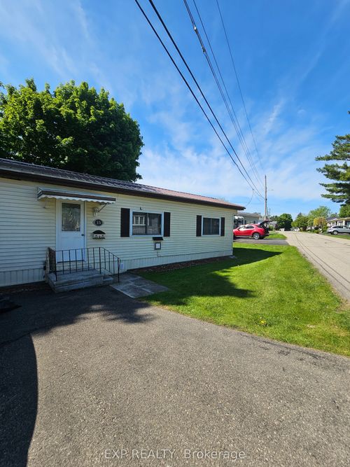 15-1871 Oxford Ave, Elizabethtown, ON, K6V7B5 | Card Image