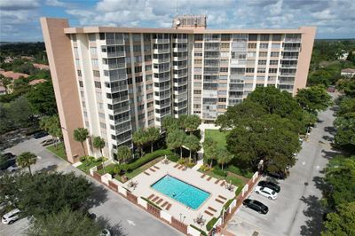 711 - 10777 W Sample Rd, Condo with 2 bedrooms, 2 bathrooms and null parking in Coral Springs FL | Image 1