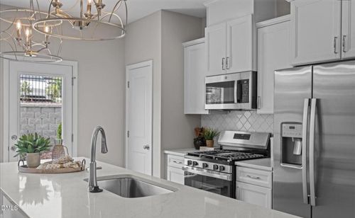 825 Kensley Grove Ln, Fuquay Varina, NC, 27526-3667 | Card Image