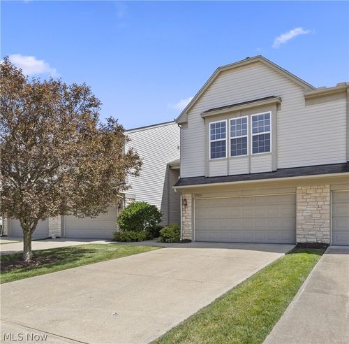 29026 Pembrooke Blvd, Olmsted Twp, OH, 44138-8104 | Card Image