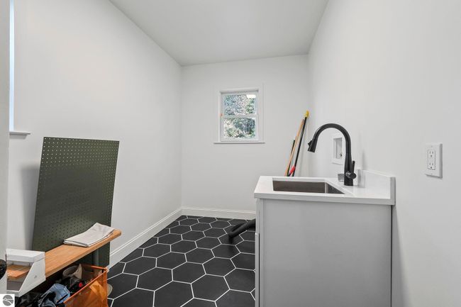 503 N Bridge St, House other with 4 bedrooms, 3 bathrooms and null parking in Bellaire MI | Image 32