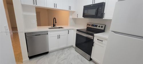 105-10357 Nw 8th St, Pembroke Pines, FL, 33026-5992 | Card Image