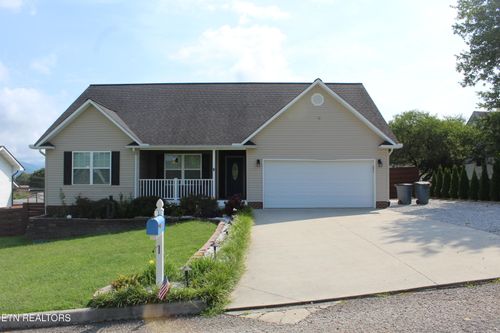 125 West Dr, La Follette, TN, 37766-7353 | Card Image