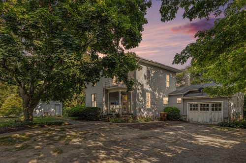341 E Main St, Ionia, MI, 48846-1751 | Card Image