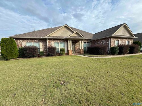 140 Harbor Glen Dr Sw, Madison, AL, 35756-2810 | Card Image