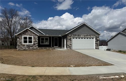 2639 Squirrel Hollow St Ne, Canton, OH, 44704-2485 | Card Image