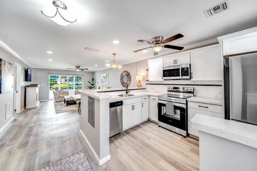 154 Lake Dora Dr, West Palm Beach, FL, 33411-2385 | Card Image