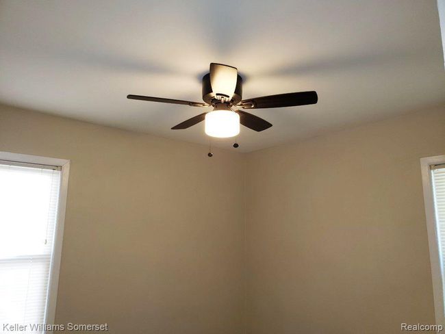 622 E 12 Mile Rd, House other with 3 bedrooms, 1 bathrooms and null parking in Royal Oak MI | Image 16