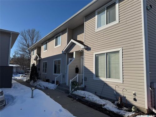 2-802 K Avenue N, Saskatoon, SK, S7L2N1 | Card Image